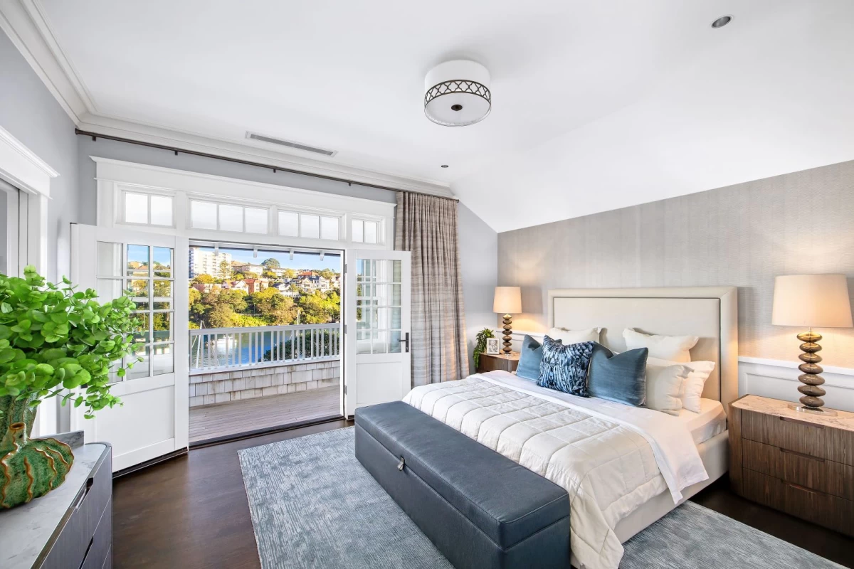 Large bedroom with balcony and beautiful views - 12 Musgrave Street Mosman NSW 2088