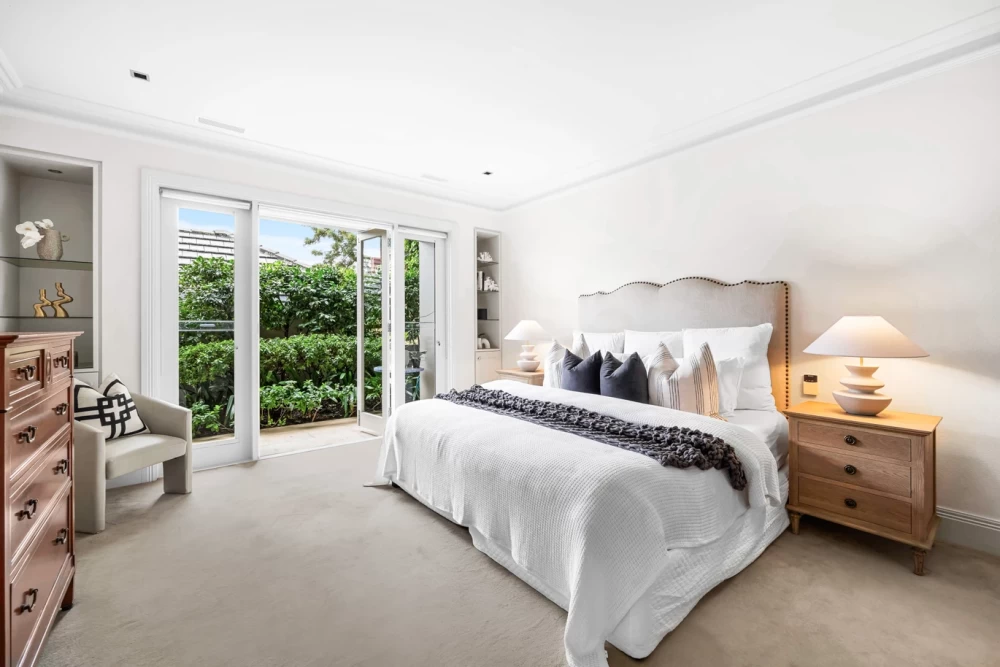 Spacious bedroom with garden-facing sliding doors - 14A Musgrave Street, Mosman, NSW 2088