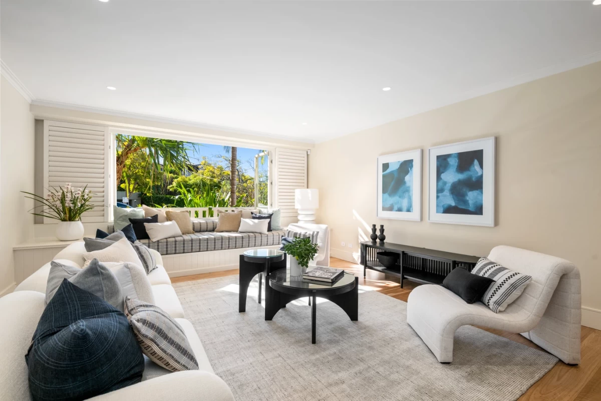 Bright living room with a cosy window seat that gets lots of natural light - 30 Lower Almora Street, Mosman, NSW 2088