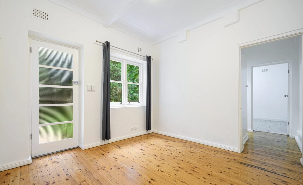 Entry room with wooden floors and glass-panelled door - 4 Morrice Street, Lane Cove, NSW 2066