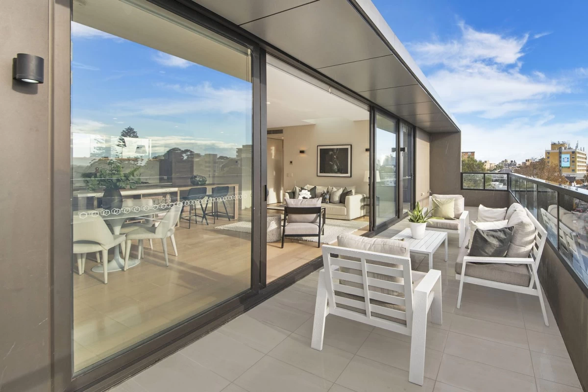 Long balcony, ideal for outdoor lounging and entertaining - 401/116 Belmont Road, Mosman, NSW 2088