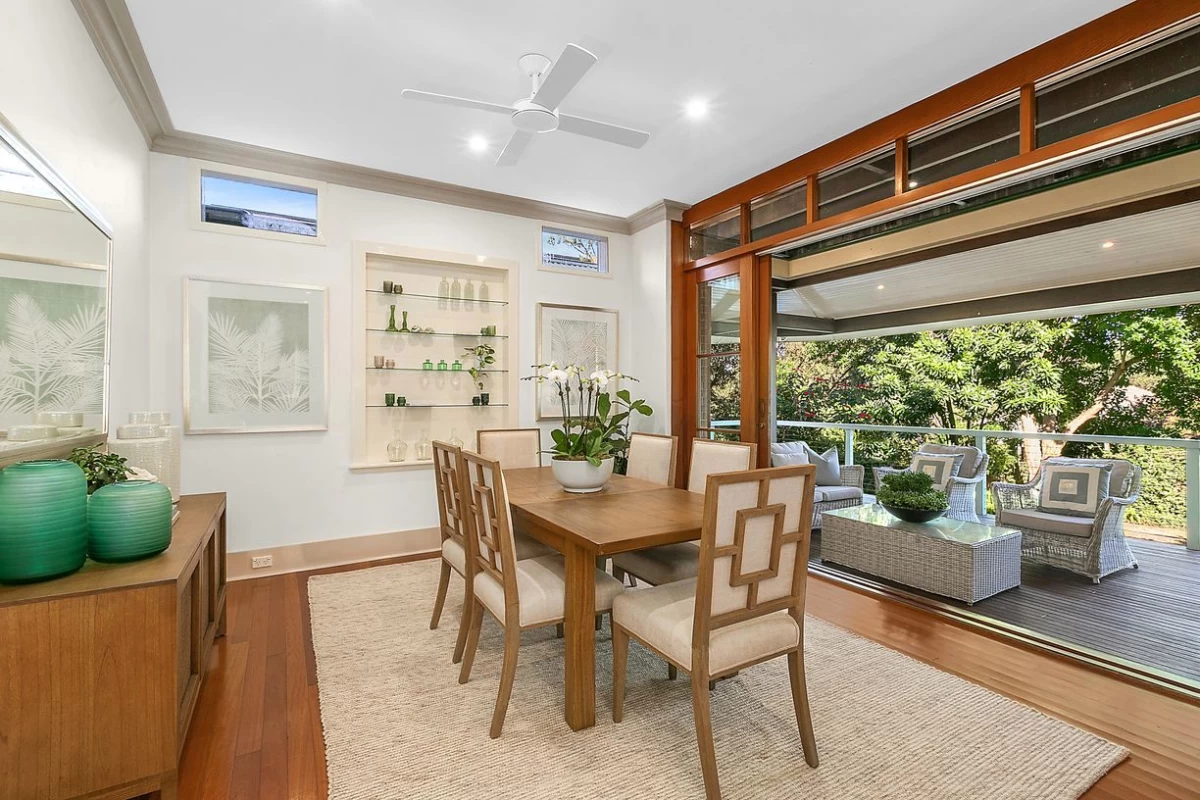 Bright dining area with sliding doors to the balcony - 47 Kimberley Avenue, Lane Cove, NSW 2066