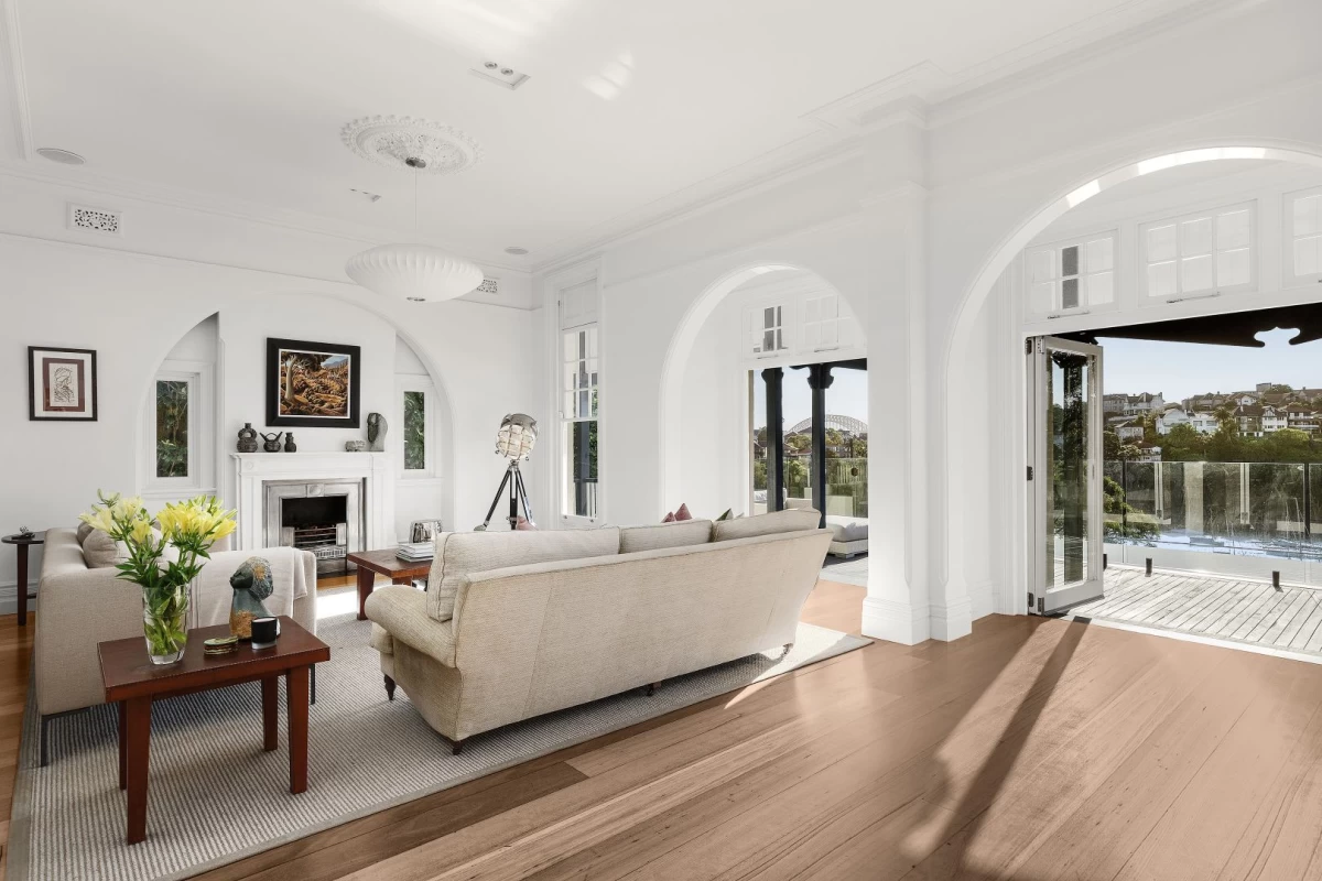 Spacious lounge connected to the outdoor patio - 9 Musgrave Street, Mosman, NSW 2088